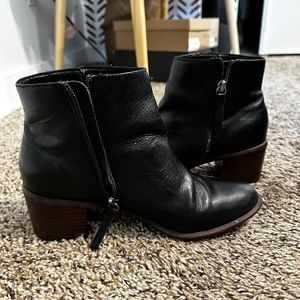 Women’s leather boots